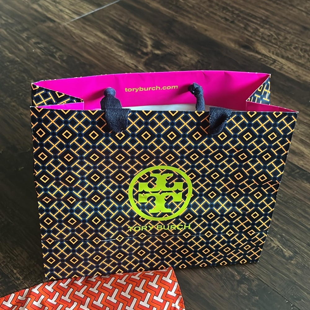 Silk Tory Burch scarf with matching journal and pencil set! Perfect gift!!!! - Picture 10 of 10